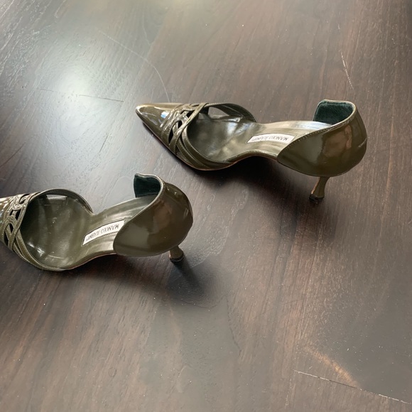 Manolo Blahnik Patent Heels - Picture 4 of 7